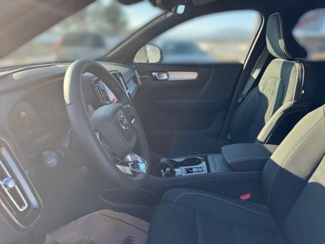 Volvo XC40 Dark Plus