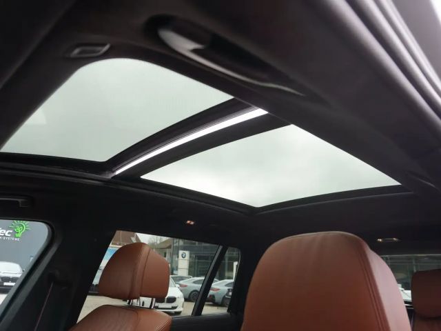 BMW X7 M 60i Frozen Black LCI AHK Carbon SkyLounge ACC 360K