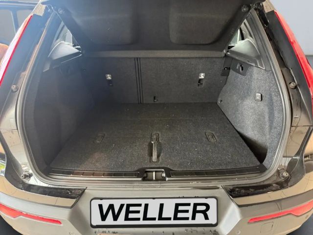 Volvo XC40 Core Momentum