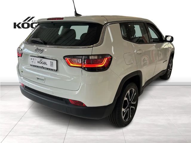 Jeep Compass Altitude Hybrid