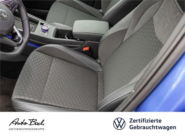 Volkswagen T-Roc 1.5 eTSI DSG R-Line