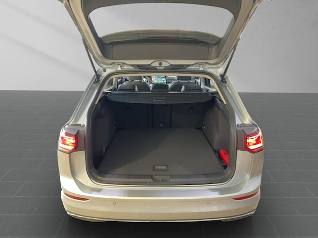 Volkswagen Golf Life Variant