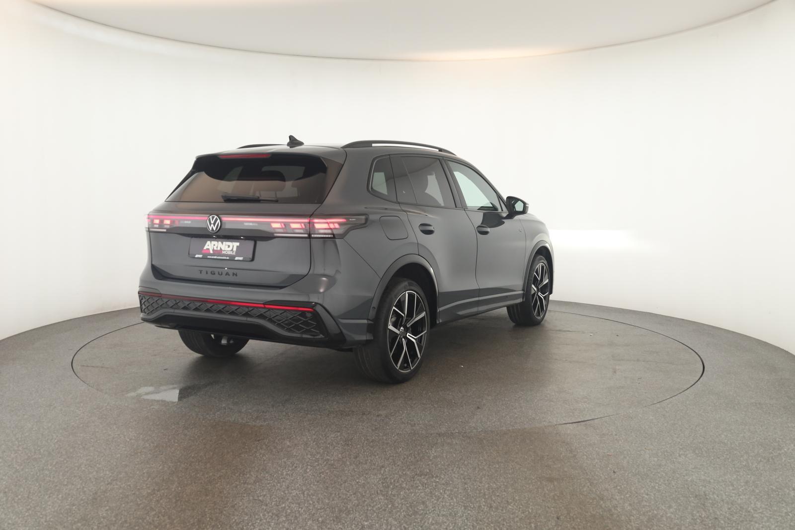 Volkswagen Tiguan 2.0 TSI DSG IQ.Drive R-Line