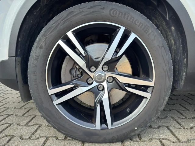 Volvo XC40 R-Design Recharge T5