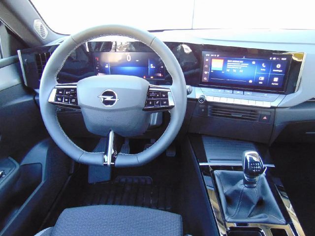 Opel Astra 1.2 Turbo Enjoy Turbo