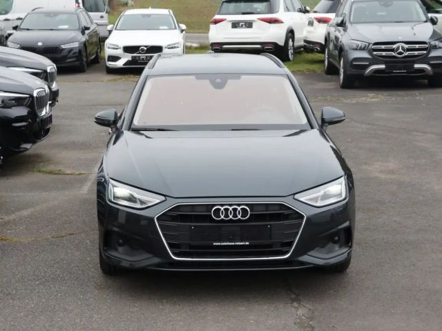 Audi A4 30 TDI Avant