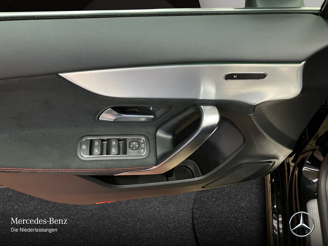 Mercedes-Benz A 250 4MATIC AMG Line