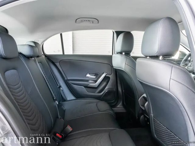 Mercedes-Benz A 200 Hatchback Progressive