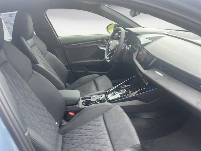 Audi RS3 Quattro S-Tronic Sedan