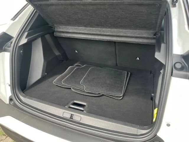 Peugeot E-2008 Allure Pack