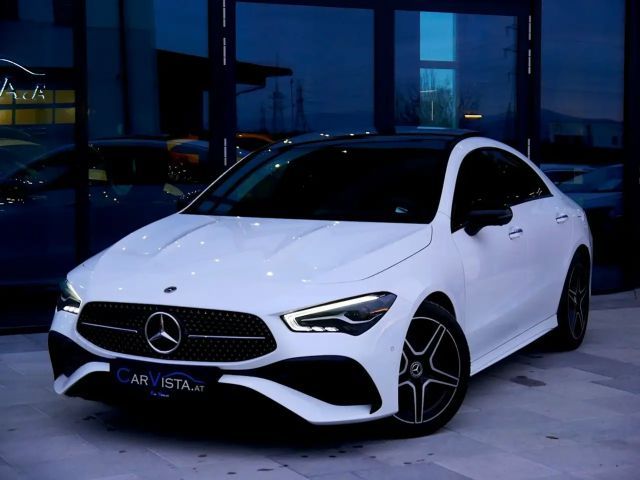 Mercedes-Benz CLA 200 AMG Line Sedan
