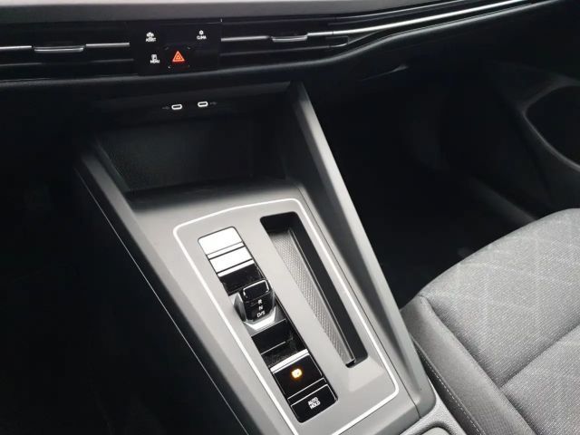 Volkswagen Golf 1.5 TSI DSG Life Variant