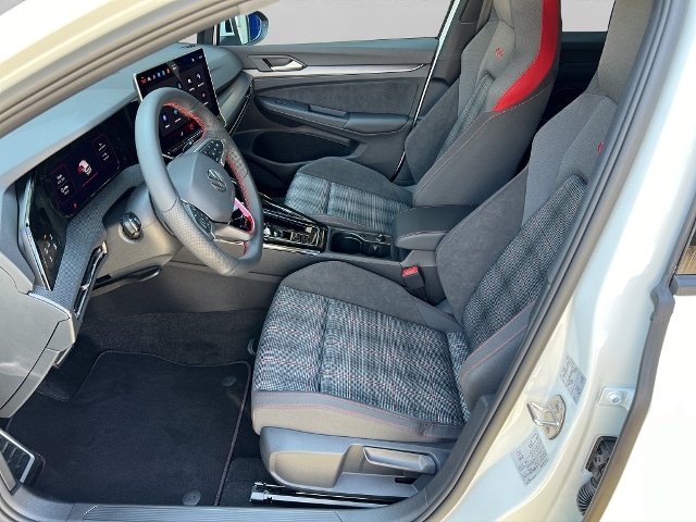 Volkswagen Golf 2.0 TSI DSG Golf VIII