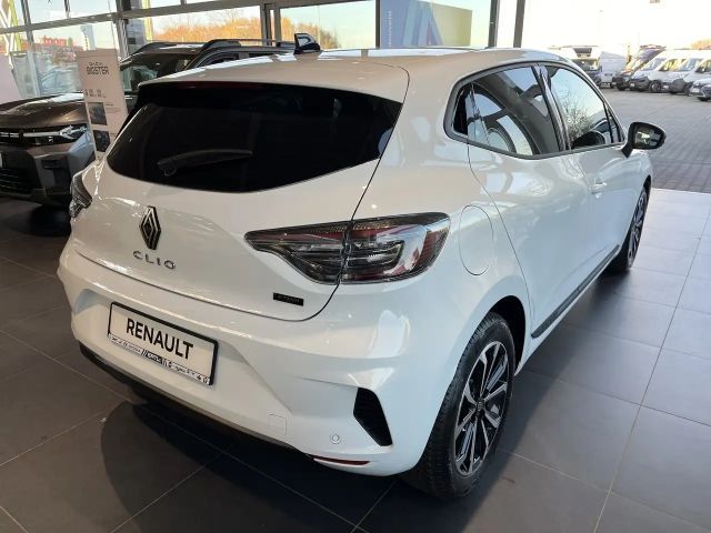 Renault Clio E-Tech Hybrid Techno