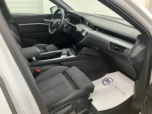 Audi Q8 e-tron 50 Business Quattro