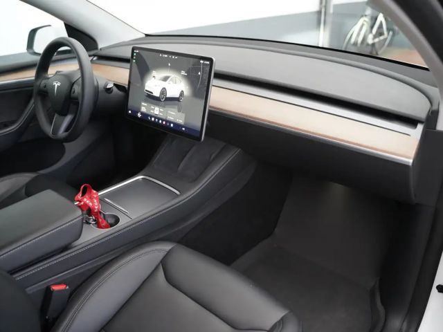 Tesla Model Y AWD Long Range