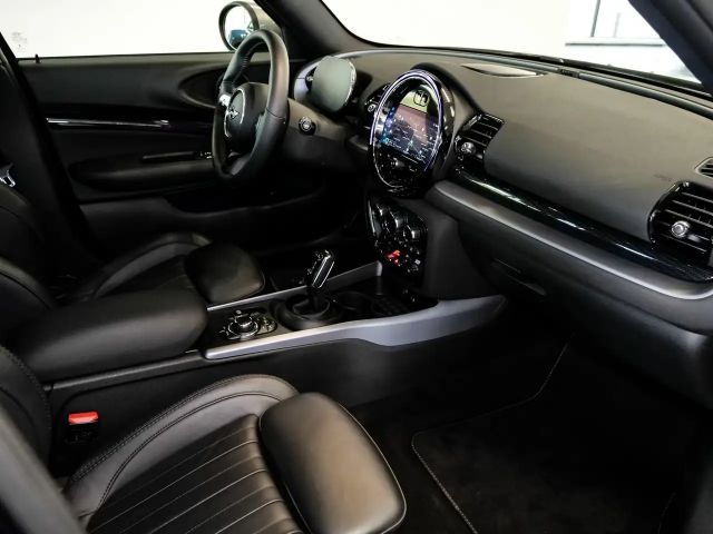 MINI Cooper Clubman Cooper Younique Trim Aut Nav LED RFK+PDC Komfzg