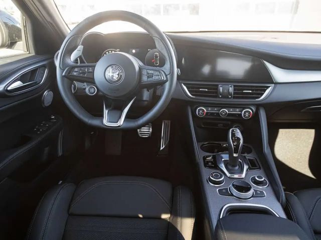 Alfa Romeo Giulia AT8 Q4 Veloce