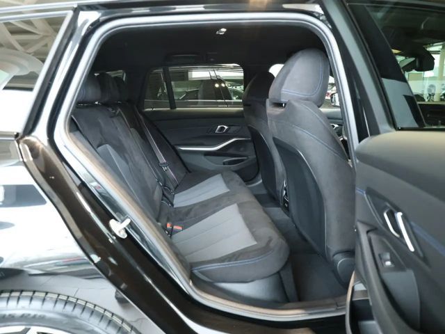 BMW 320 320d M-Sport Touring