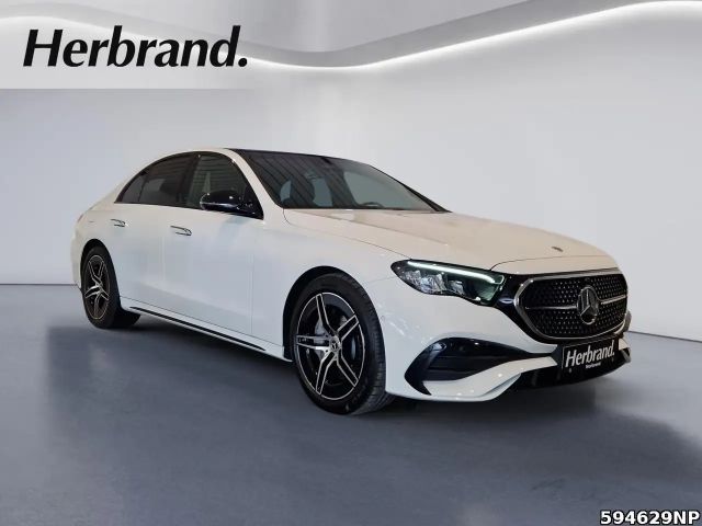 Mercedes-Benz E 220 AMG Line E 220 d Sedan