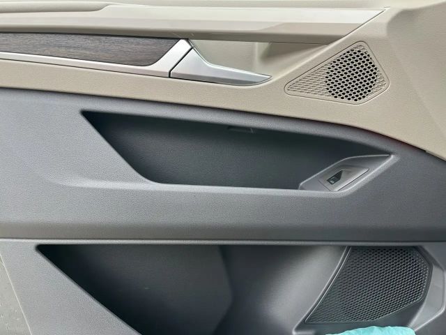 Volkswagen Multivan 2.0 TDI DSG Style T7