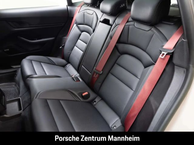 Porsche Taycan 4S Cross Turismo