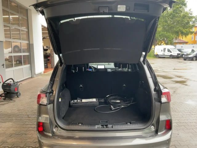 Ford Kuga Plug in Hybrid ST Line X