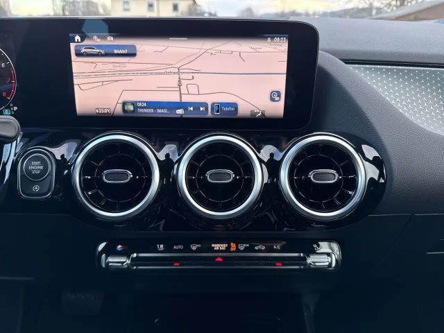 Mercedes-Benz B 200 Sedan