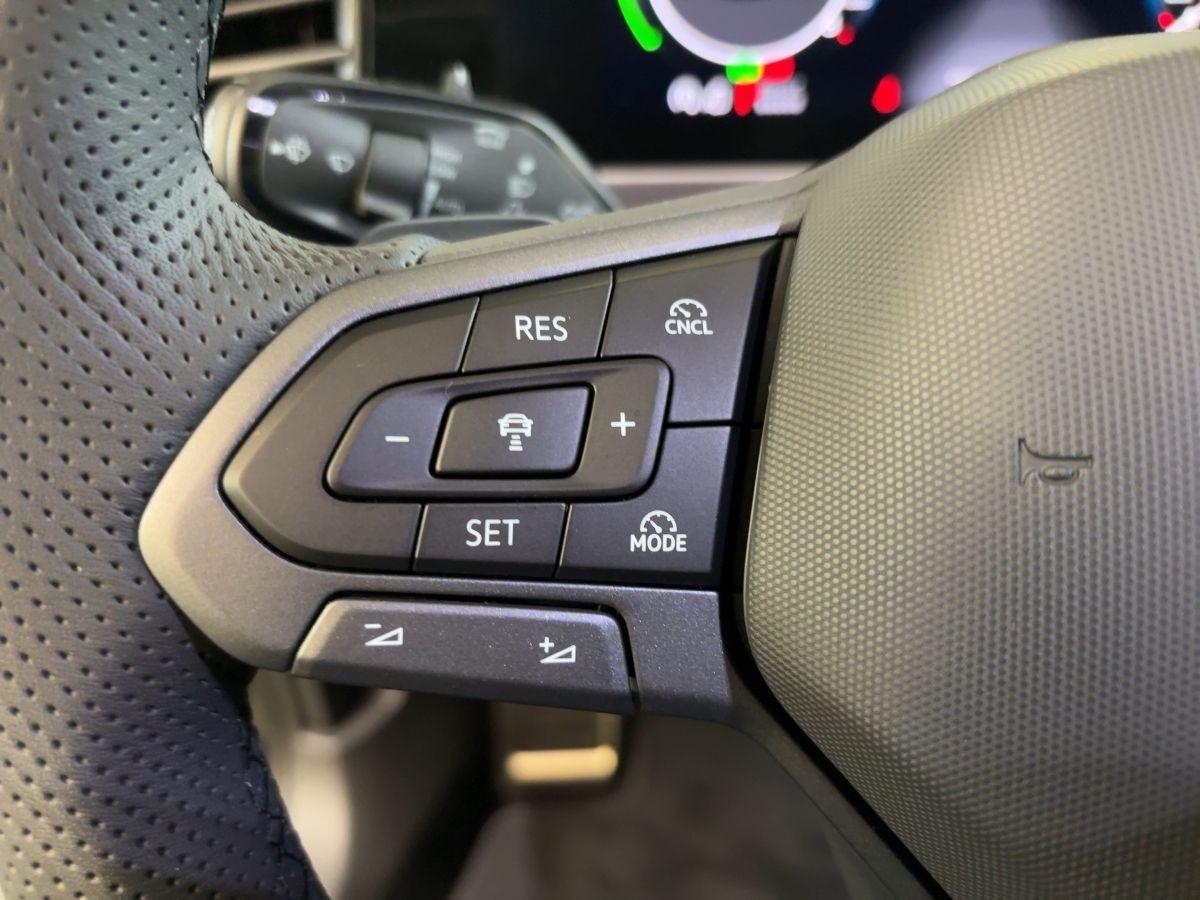 Volkswagen Passat R-Line eHybrid