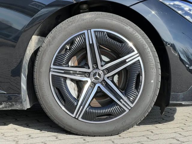 Mercedes-Benz EQE 300 AMG Line Sedan