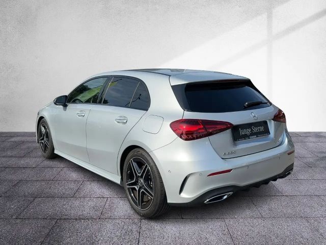Mercedes-Benz A 220 4MATIC AMG Line Premium