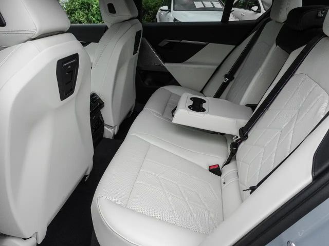 BMW 520 520i M-Sport Sedan