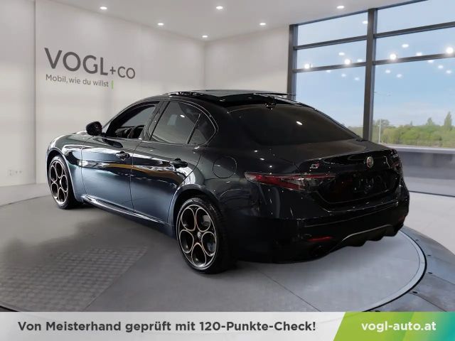 Alfa Romeo Giulia AWD