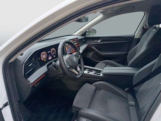 Volkswagen Passat 1.5 eTSI Business Variant