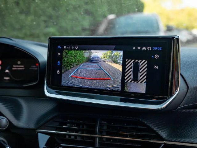 Peugeot 208 100 PK AT | Camera | Airco | Parkeers. v&a | Ca...