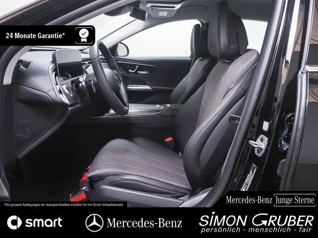 Mercedes-Benz E 200 4MATIC AVANTGARDE Sedan