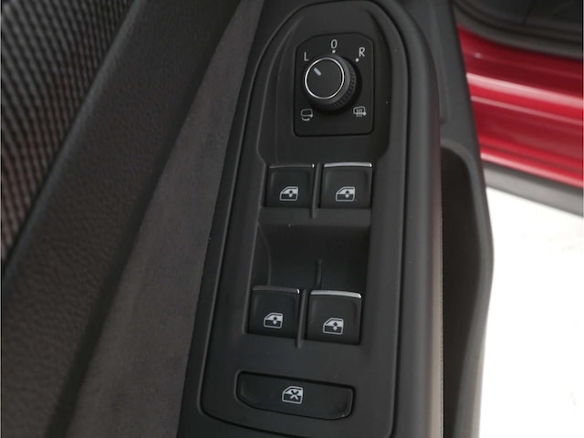 Volkswagen Golf 2.0 TSI