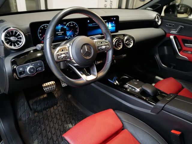 Mercedes-Benz A 250 4MATIC AMG Line