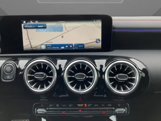 Mercedes-Benz CLA 180 AMG Line Coupé