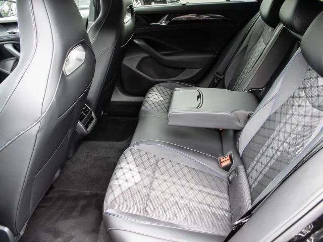 Volkswagen Passat DSG R-Line eHybrid