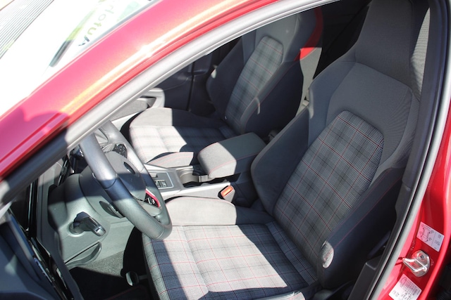 Volkswagen Golf 2.0 TSI DSG Golf VIII