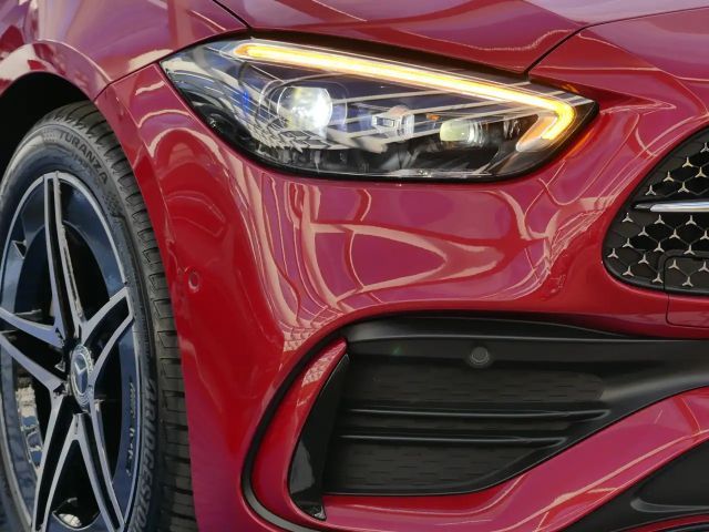 Mercedes-Benz C 200 AMG Line Sedan