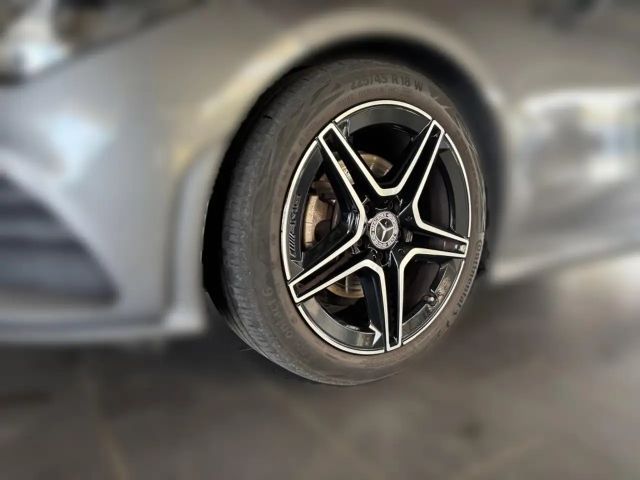 Mercedes-Benz CLA 200 AMG Line Shooting Brake