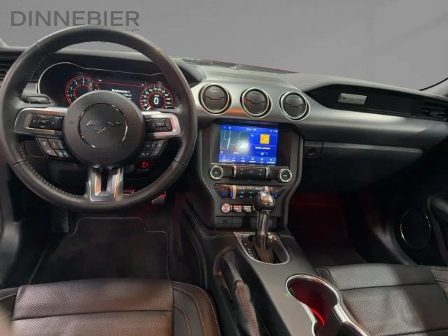 Ford Mustang Fastback GT 5.0 V8