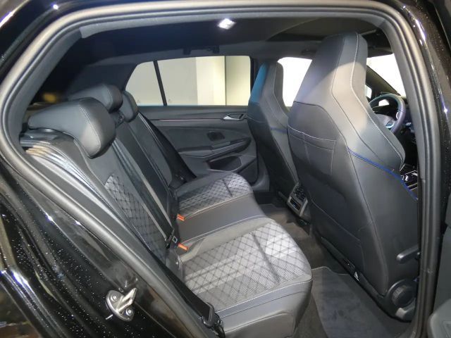 Volkswagen Golf 1.5 eTSI DSG R-Line