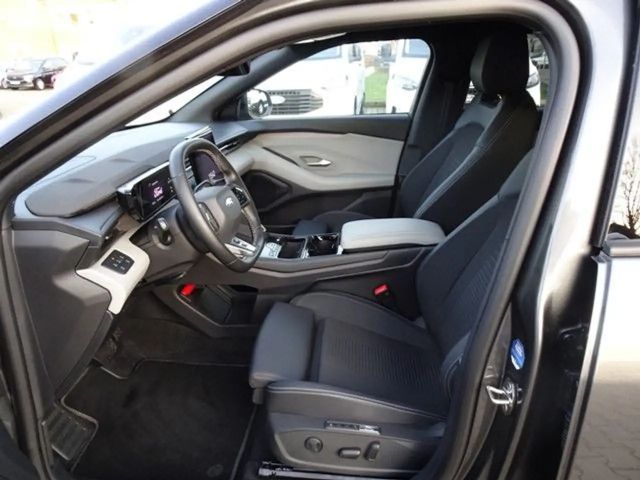 Ford Capri Premium RWD