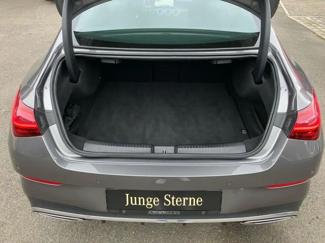 Mercedes-Benz CLA 200 AMG Line Coupé