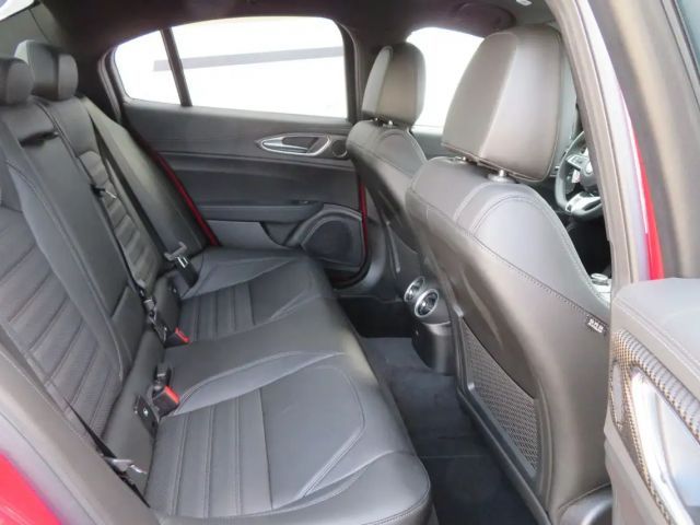 Alfa Romeo Giulia Quadrifoglio Turbo