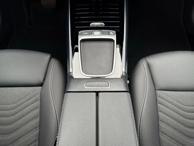 Mercedes-Benz GLA 200 4MATIC GLA 200 d