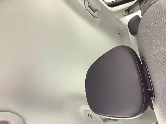 Mercedes-Benz E 220 AVANTGARDE E 220 d Estate